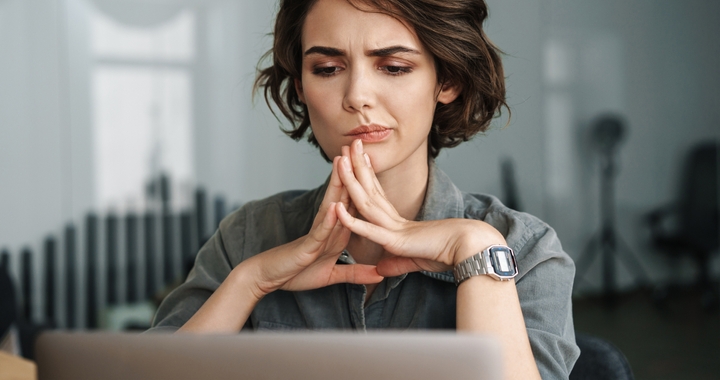 woman wondering which is better, air freight or sea freight