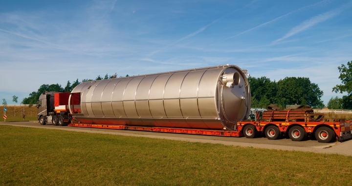Truck carrying heavy and oversized cargo with Shipa Freight