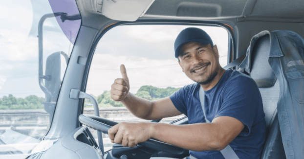 Truck driver showing a thumbs up for shipping with Shipa Freight